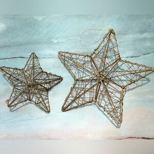 5/$20 EUC  Gold wire wrapped star decor, great for holidays, 6.5" and 4.5"